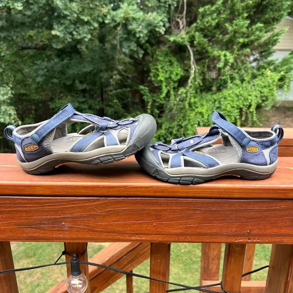 Keen Youth 4 Womens 5.5 Blue Water Hiking Outdoor Gorpecore Sandals